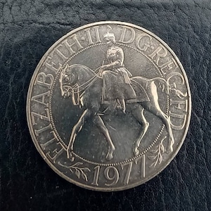 1977 Queen Elizabeth II Silver Jubilee crown coin