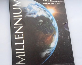 Millenium 2000 Five Pound Coin Royal Mint Uncirculated  Coin Pack Presentation