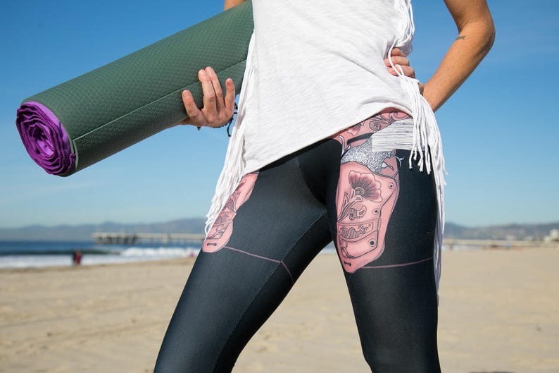 Annie Murphy Yoga Pants : Nicole Murphy in Yoga Pants Out ...