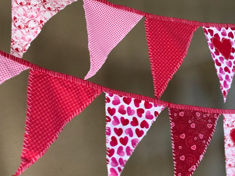 Heart Theme decor Classroom decor Heart banner Valentine/'s Day banner Love Theme banner Kiss Theme banner Unique banner Red and Pink banner