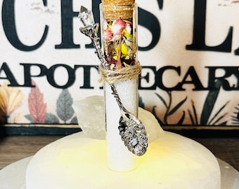 Tubo de sal Litha con cucharilla de cuarzo de bruja, tubo de sal mágica Litha, sales Litha, flores Litha, tubo de sal ritual Litha, rituales Litha