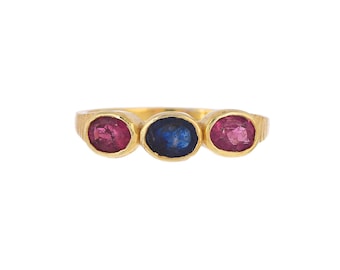 Bague en or vermeil rubis et saphirs bleus sur argent sterling