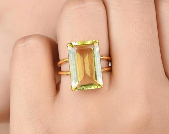 Anello con topazio limone / Anello in argento sterling vermeil dorato con gambo diviso / Anello cocktail con taglio a smeraldo