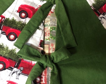 Green/Farm Truck Dog Reversible Tree Skirt