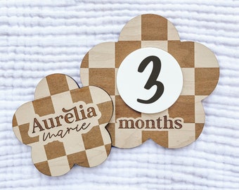 Baby Name Announcement | Checkered Baby Name Sign | Daisy Name Sign For Baby Girl | Wooden Sign for Hospital | Retro Hospital Sign For Baby