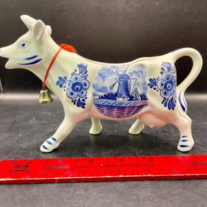 Vtg Delft Blue & White Hand Painted Porcelain Floral Cow Creamer Holland Rare