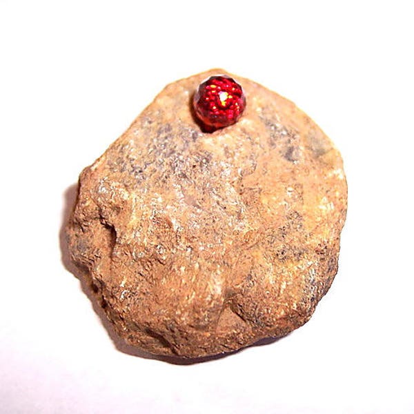 RARE EARTH ART: 1.5ct Bright Red Spessartite Garnet on Rough Sapphire Nugget! E211