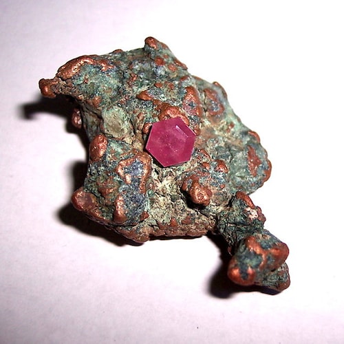 COLLECTIBLE 1.47 Oz. (207.5 Ct.) Rough Hexagonal Ruby