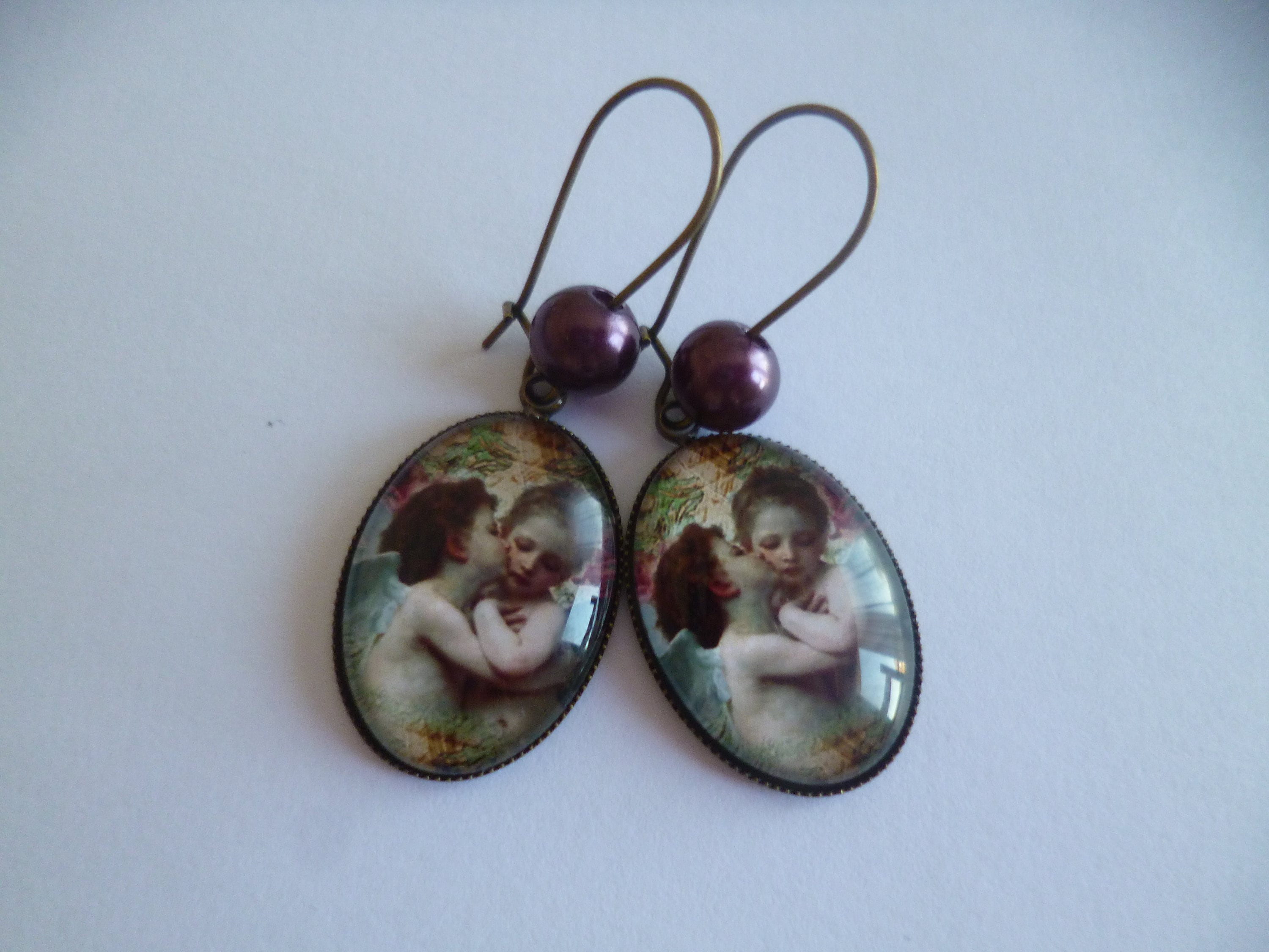 Boucles D’oreilles Bronze Anges Chérubins – Perles Cabochon 25 Mm – Verre Et Bronze – Neuf Sans Emballage
