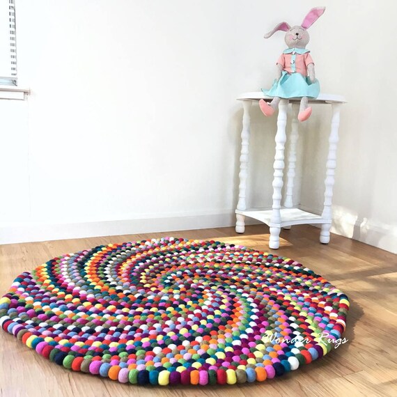 PURE WHITE RUG 100/% Wool Round Felt Ball Freckle Nursery Pom Pom Handmade