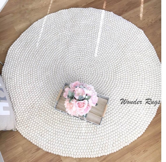 PURE WHITE RUG 100/% Wool Round Felt Ball Freckle Nursery Pom Pom Handmade