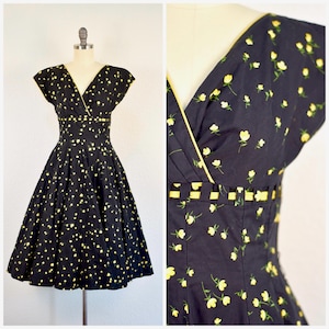 Vintage 1950s Yellow Rose Print Cotton Full Skirt Day Dress *S*