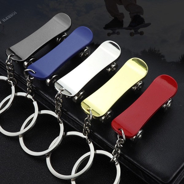 Skateboard keychain