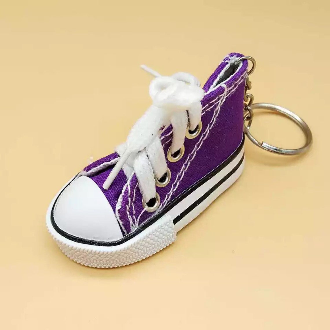 Converse keychain Etsy