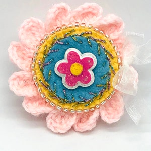 Sparkly Easter Felt Pin