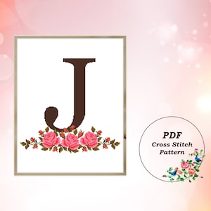 Letra J con corona de hermosas rosas rojas brillantes - Patrón de punto de cruz moderno en PDF, diseño de punto de cruz floral, descarga instantánea n.° 1027