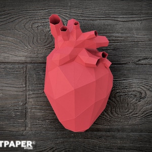 Papercraft Human Heart Valentines Day 3D Low Poly Paper Sculpture DIY gift Wall Trophy for home pepakura pattern template paper Trophy