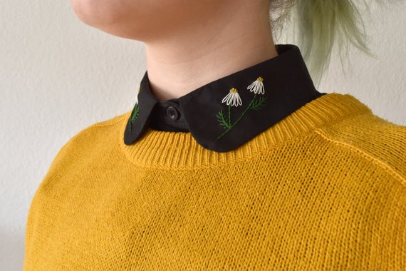 Geborduurd befje voor onder een trui Handgemaakt vintage | Etsy Geborduurd befje voor onder een trui Handgemaakt vintage | Etsy