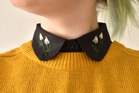 Geborduurd befje voor onder een trui Handgemaakt vintage | Etsy Geborduurd befje voor onder een trui Handgemaakt vintage | Etsy