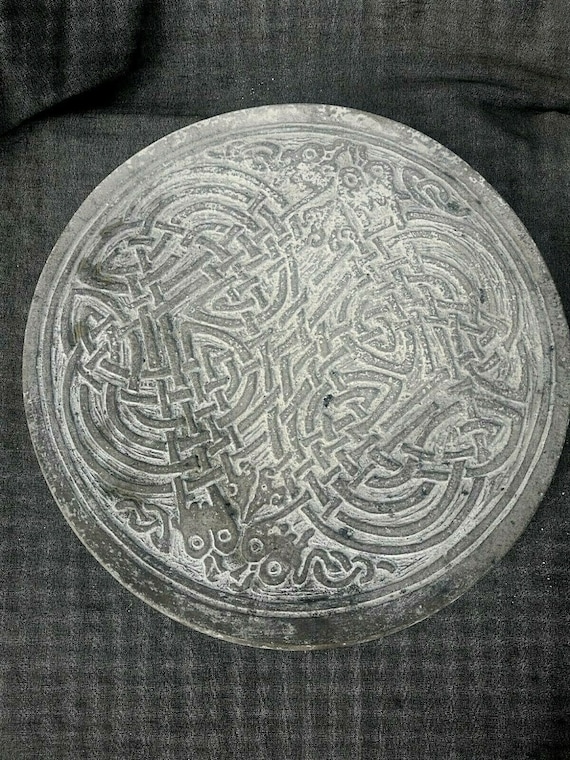 Stepping Stone Garden Ornament