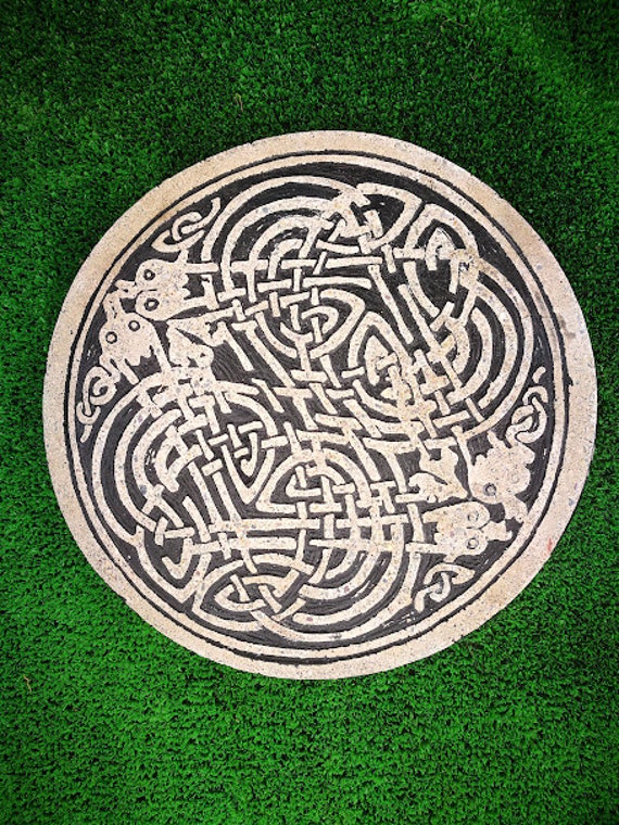 Stepping Stone Garden Ornament