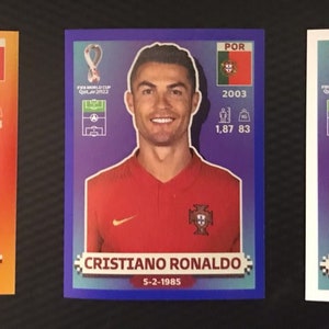 Panini FIFA World Cup 2022 Qatar CRISTIANO RONALDO Portugal #17 Por Adesivo Laranja/ Azul Paralelo/ Branco Versão Paralela Menta/Perto de Menta