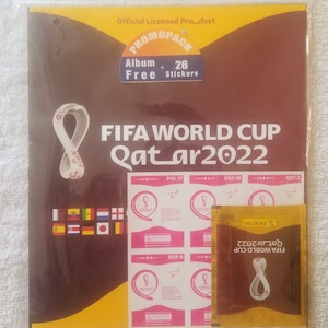 Album Panini FiFa World Cup Qatar 2022 à couverture souple avec 4 paquets (5 autocollants par paquet) + 6 autocollants supplémentaires. Version orange 100 % authentique