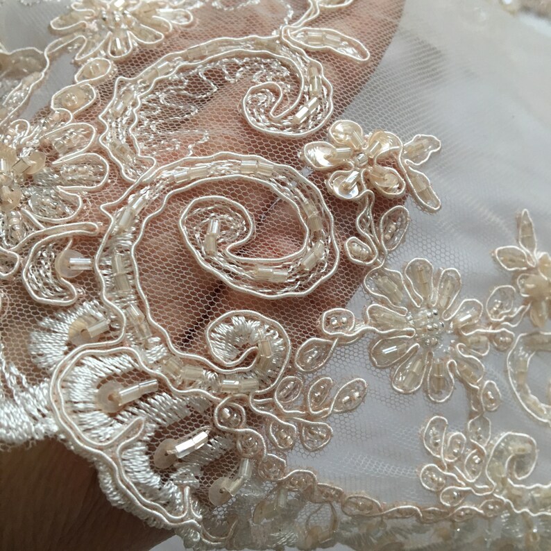 peach lace styles