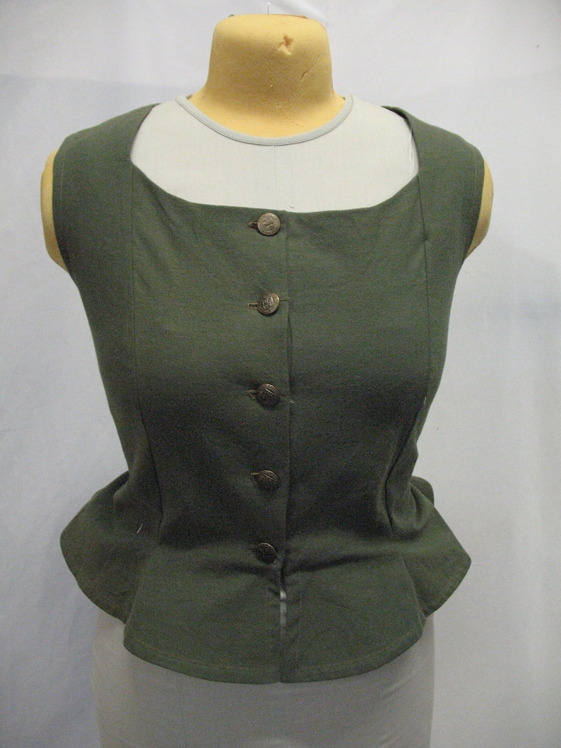 Herbalist Vest in Olive Green Recycled Cotton