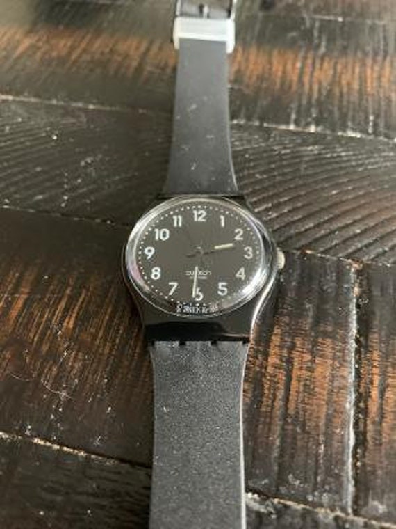 solid black swatch