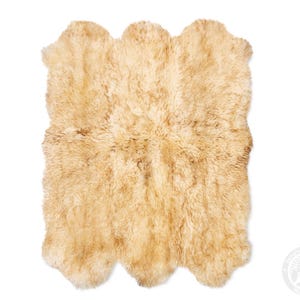Genuine Sheepskin Rug - 5x6&#39; - Luxurious Natural Wool Decor