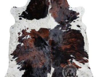 Real Tricolor Cowhide Rug, M/L/XXL - Handpicked and Unique Hides