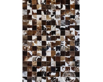Tricolor Cowhide Patchwork Rug: 4" Squares, Zig Zag Stitching