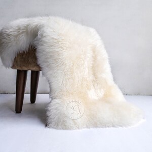 Real Sheepskin Rug, Natural White - Thick Hair