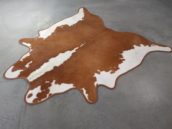 Hereford Cowhide Rug with Leather Binding - Actual Picture - Size 7.0X7.1'