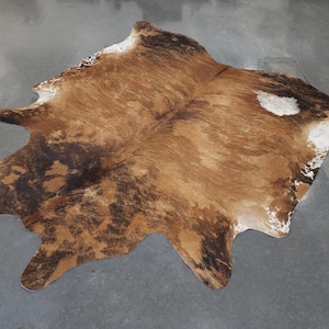 Brindle Tricolor Cowhide Rug - 8.0x7.11&#39; - Brazilian Hide