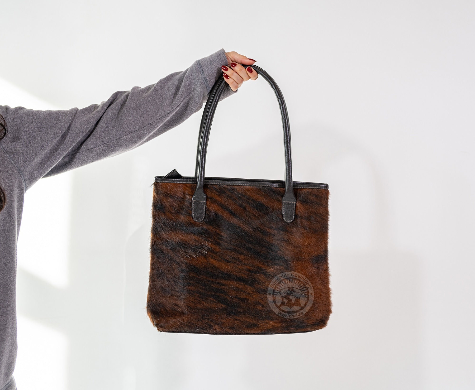 DEVOA　Hand made bag cow leather Amazon.com: Handmade Women Genuine Cow Leather Shoulder Bag