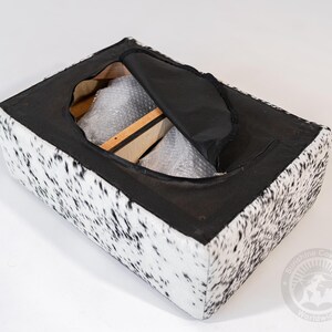Real Cowhide Ottoman Footstool with Wooden Legs – 28x18x18" Bild 10