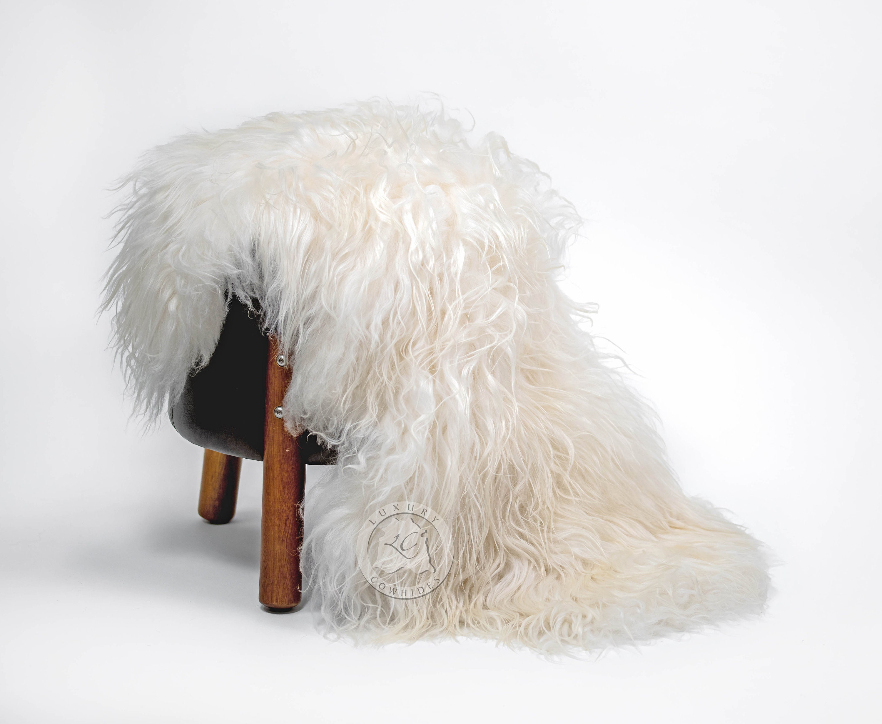 Size 2 x 3 ft Genuine Sheepskin Natural White Approx Size 2 x 3 ft Genuine Sheepskin Natural White Approx