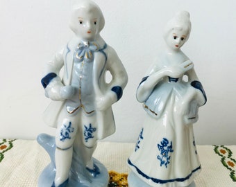 Vintage man and woman figurine - Porcelain blue white man woman - Hand painted porcelain figurine - Man and woman figurine