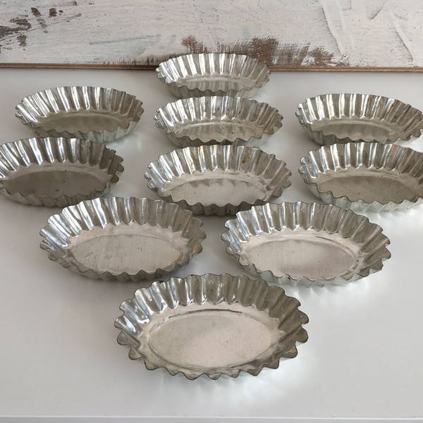 Gebäckform - Vintage sowjetische Kuchenformen - sowjetische Kuchenformen - Set von 10 Keks-Metallformen- 10 Vintage-Muffinformen -Metallbackform