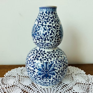 Vintage Jingdezhen gourd vase - Blue and white porcelain double vase