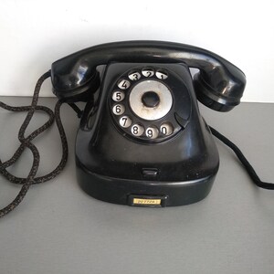 Retro phone - Phone - Vintage bakelite telephone - Vintage phones -  Bakelite phone - Vintage Rotary Phone -  Old phone - Desk Phone