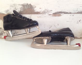 Vintage Ice skates - Ice shoes - Vintage Home Decor - Skates Rink - black Ice Skates - leather skates -Old ice skates -Retro mens ice skates