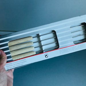 Set of 6 fondue forks in original box - Colorful fondue spears with wood handles