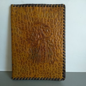Carpeta pequeña vintage de cuero genuino repujado - cubierta de cuero para libros - carpeta comercial - carpeta de cuero repujado - portafolio de cuero genuino