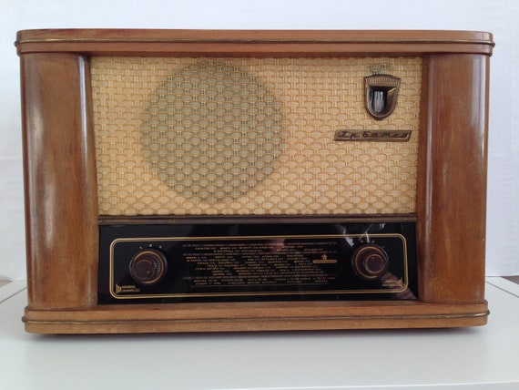 Retro radio Vintage radio Retro Decor Vintage wood radio | Etsy