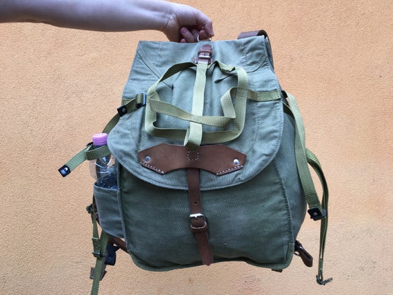NEVER USED - Vintage Distressed canvas backpack -… - image 5
