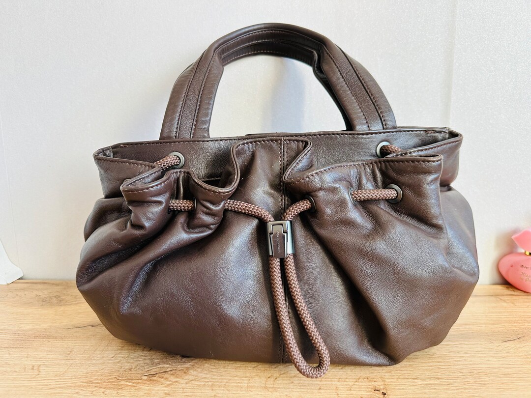 Sac à Main Vintage Mandarina Duck En Cuir Rouge - Occasion Très Bon état