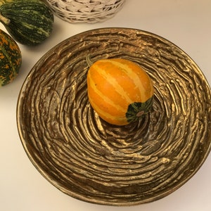 Vintage brass solid bowl - Heavy brass fruit bowl - Brass jewelry dish - Brass relief bowl - Brass dish with ornaments